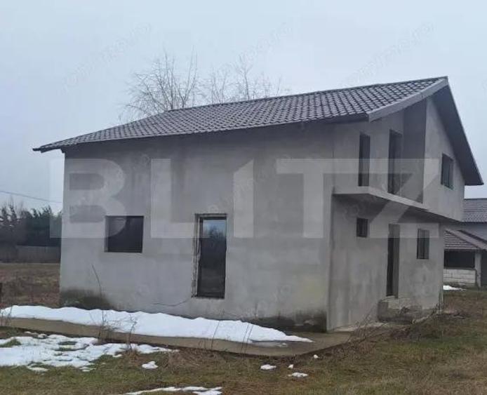 Casă cu Teren 400 Mp în Lazuri