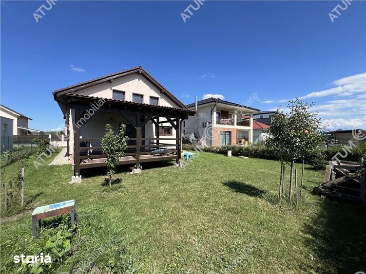 Casă cu 4 camere cu Teren 500 Mp în Șura Mică