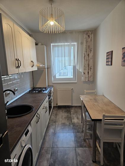 Apartament cu 2 camere decomandat în Lazaret