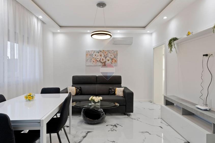 Apartament cu 2 camere semidecomandat, mobilat în Grădiște