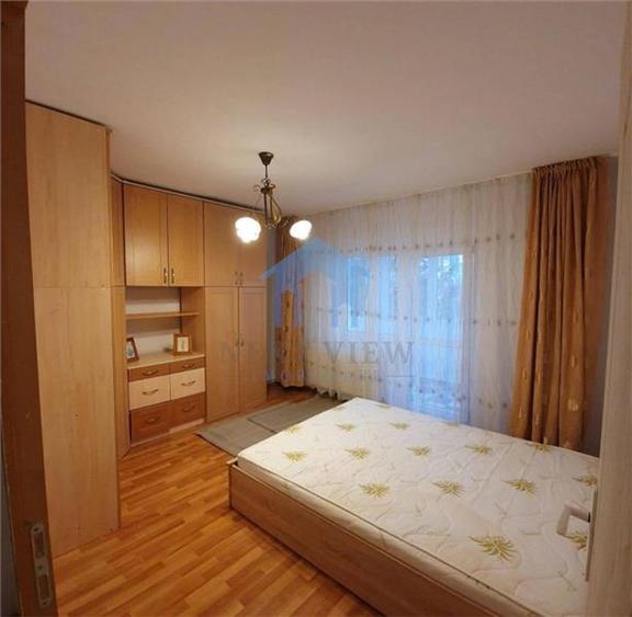 Apartament cu 4 camere decomandat în Plopilor