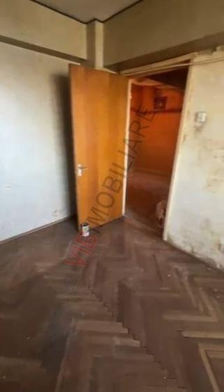 Apartament cu 3 camere decomandat în Mazepa 2
