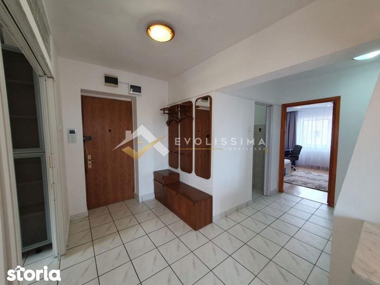 Apartament cu 3 camere decomandat, mobilat în Central