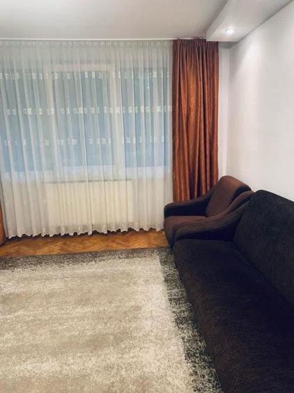 Apartament cu 2 camere decomandat în Cornișa