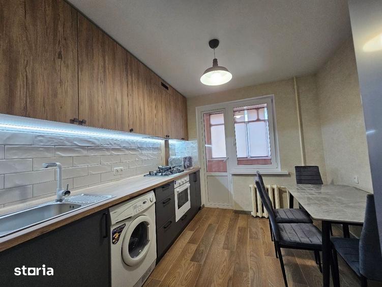 Apartament cu 3 camere semidecomandat în Militari