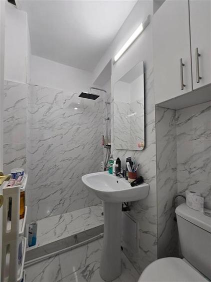 Apartament cu 2 camere decomandat în Mircea cel Bătrân