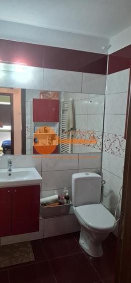 Apartament cu 2 camere decomandat, mobilat în Tei