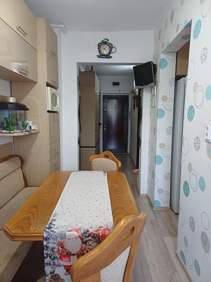 Apartament cu 2 camere decomandat în Slătinioara