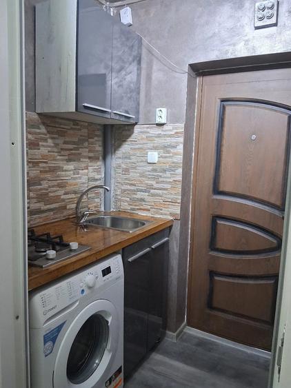 Garsonieră semidecomandată în Râșești