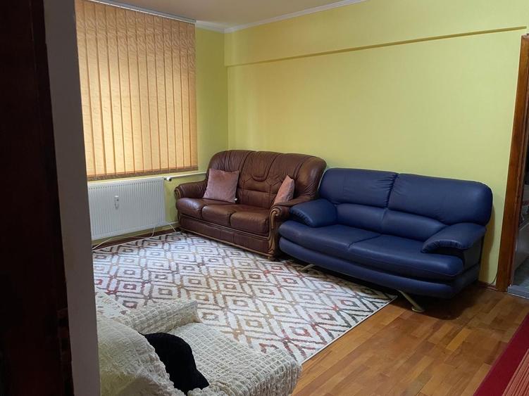 Apartament cu 3 camere decomandat, mobilat în Vatra Luminoasă