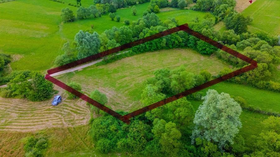 Teren agricol extravilan de 3411 mp, în Șinca Nouă