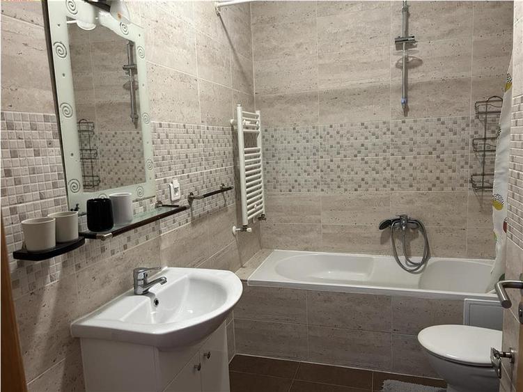 Apartament cu 2 camere semidecomandat, mobilat în Gheorgheni