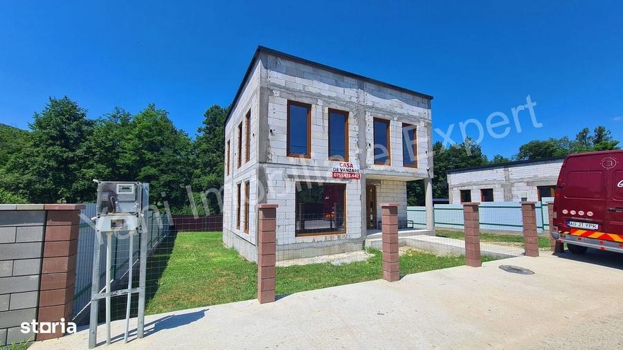 Casă cu 4 camere în Tutana