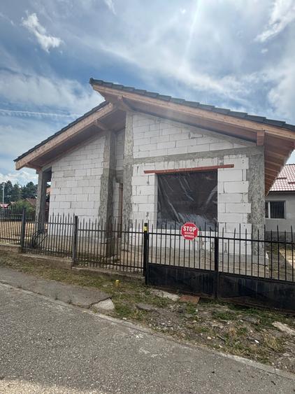 Casă cu 2 camere în Central