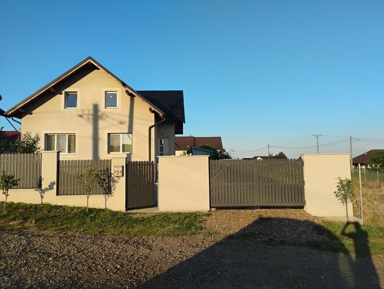 Casă cu 2 camere în Mihoveni