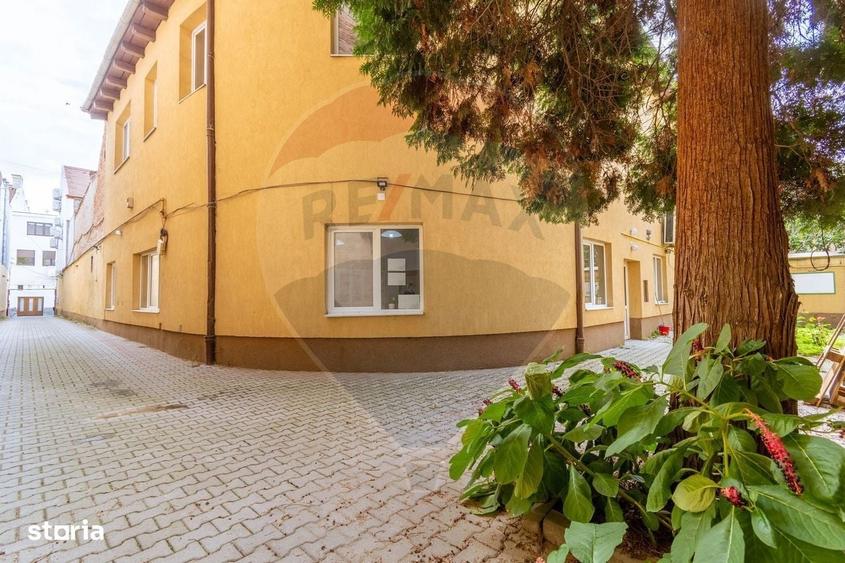 Spațiu comercial, de 358 mp, în Central