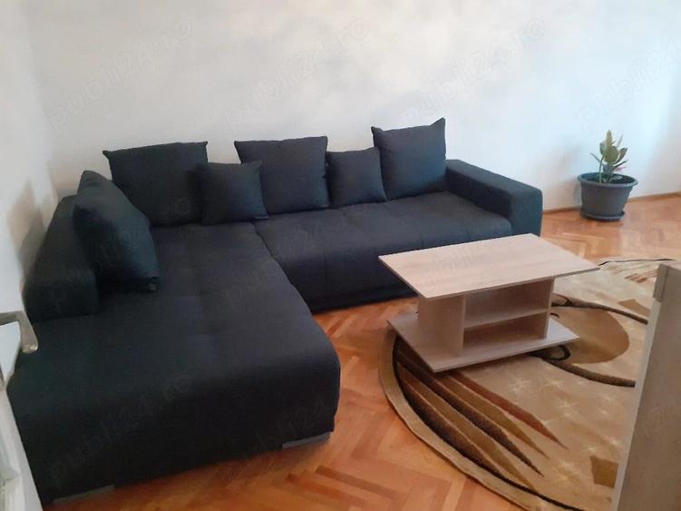 Apartament cu 4 camere decomandat în Central