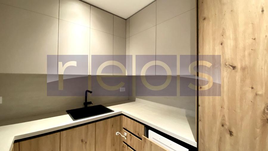 Apartament cu 3 camere semidecomandat în Cotroceni