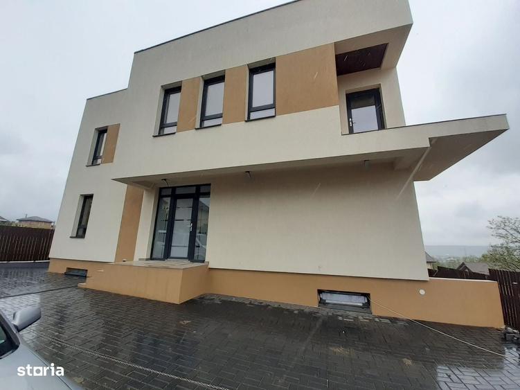 Casă cu 4 camere cu Teren 450 Mp în Valea Lupului