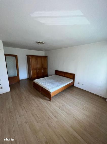 Garsonieră decomandată în 13 Septembrie