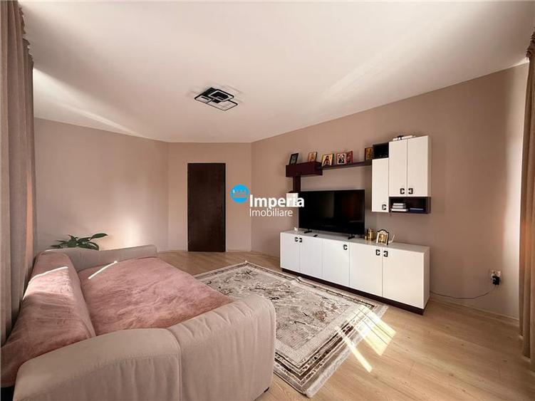 Apartament cu 2 camere decomandat în Aeroport
