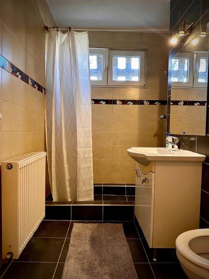 Apartament cu 3 camere semidecomandat în Circumvalațiunii