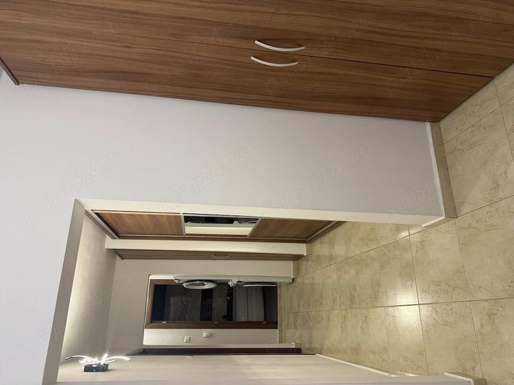 Apartament cu 3 camere decomandat în Apărătorii Patriei
