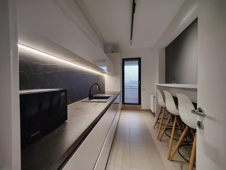 Apartament cu 2 camere decomandat în Est