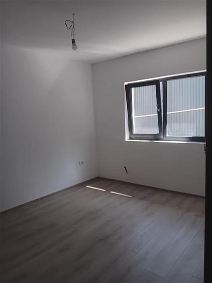 LA CHEIE! Visan Barnova CASA parter 100mp TEREN 400mp toate utilitatile - 12
