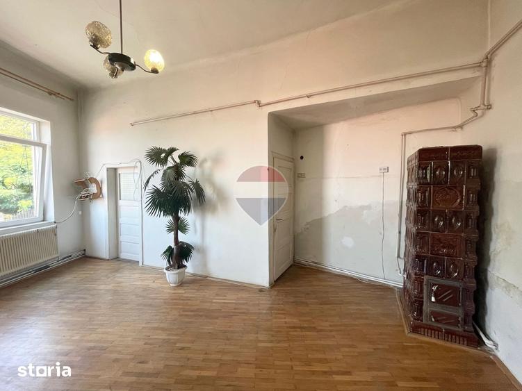 Casă cu 3 camere cu Teren 140 Mp în Central
