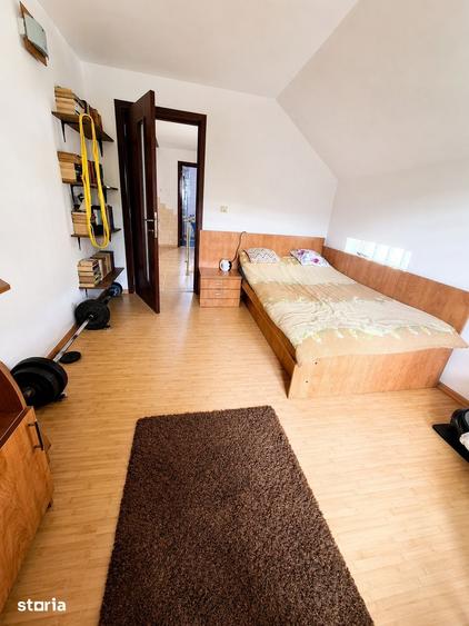 Casă cu 6 camere cu Teren 700 Mp în Budești