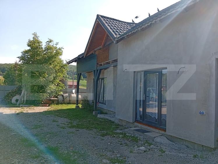 Casă individuală cu 3 camere cu Canalizare în Ivănești
