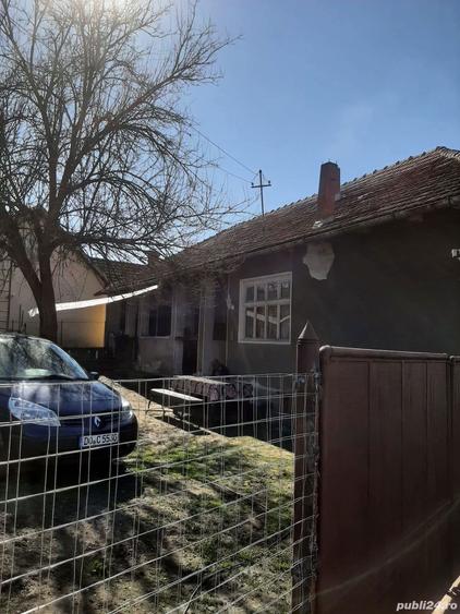 Casă cu 4 camere în Baia de Criș