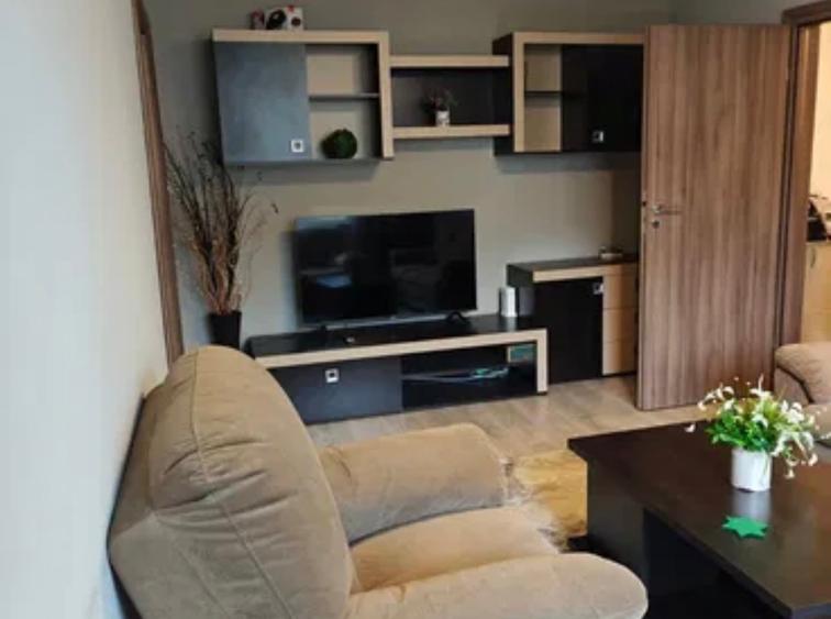 Apartament cu 2 camere semidecomandat în Dristor