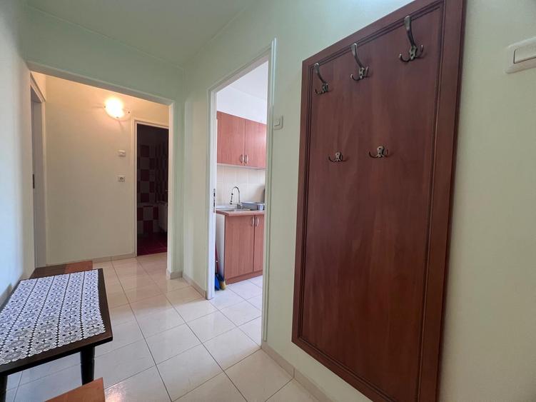 Apartament cu 2 camere decomandat în Liliacului