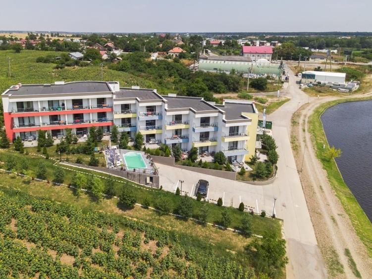 Apartament cu 2 camere, mobilat în Tâncăbești