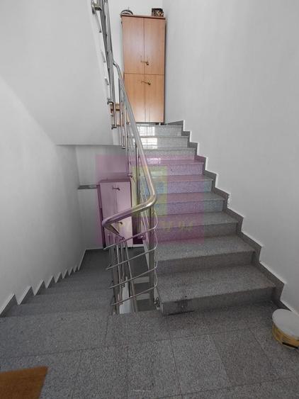 Apartament cu 5 camere decomandat în Unirii