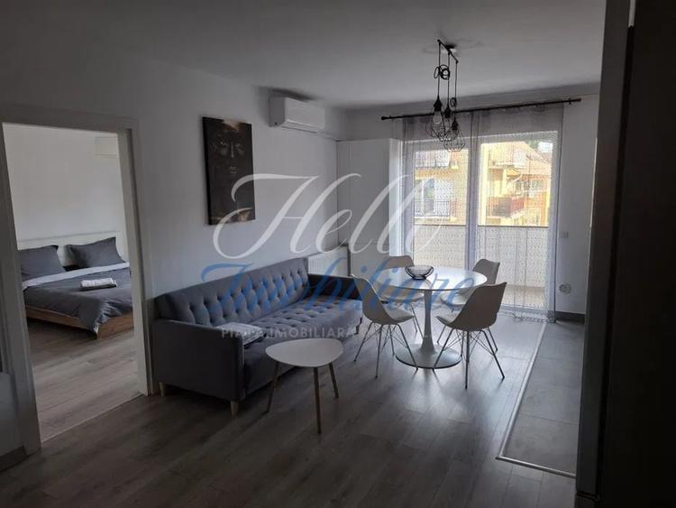 Apartament cu 2 camere semidecomandat, mobilat în Florești