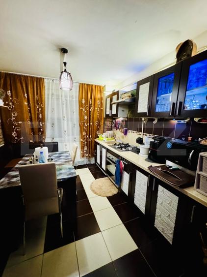 Apartament cu 2 camere semidecomandat, mobilat în Găești