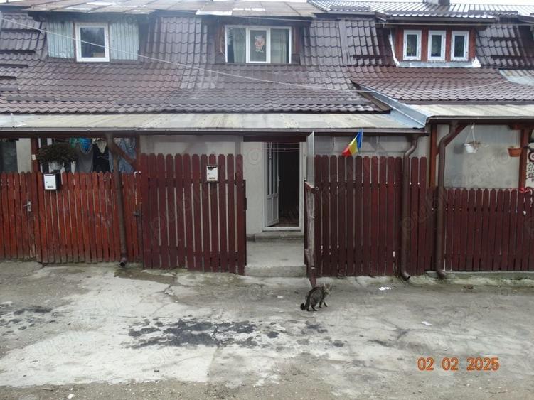 Apartament cu 2 camere nedecomandat în Telecabinei