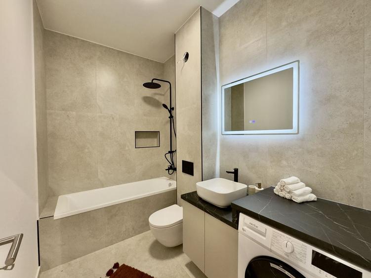 Apartament cu 2 camere semidecomandat, mobilat în Exterior Vest