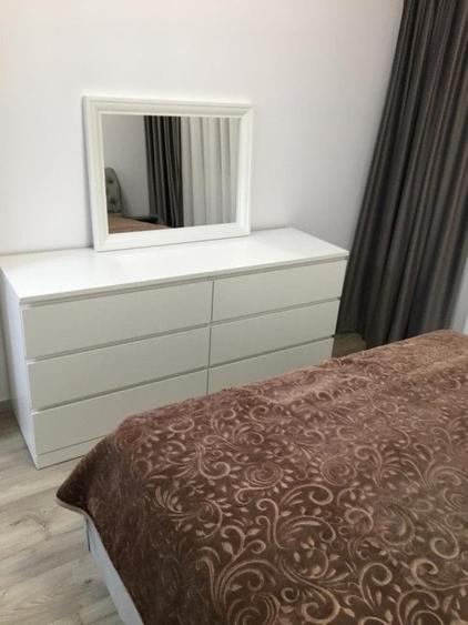 Apartament cu 2 camere semidecomandat în P-ța Victoriei