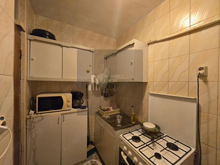 Garsonieră decomandată în Vitan