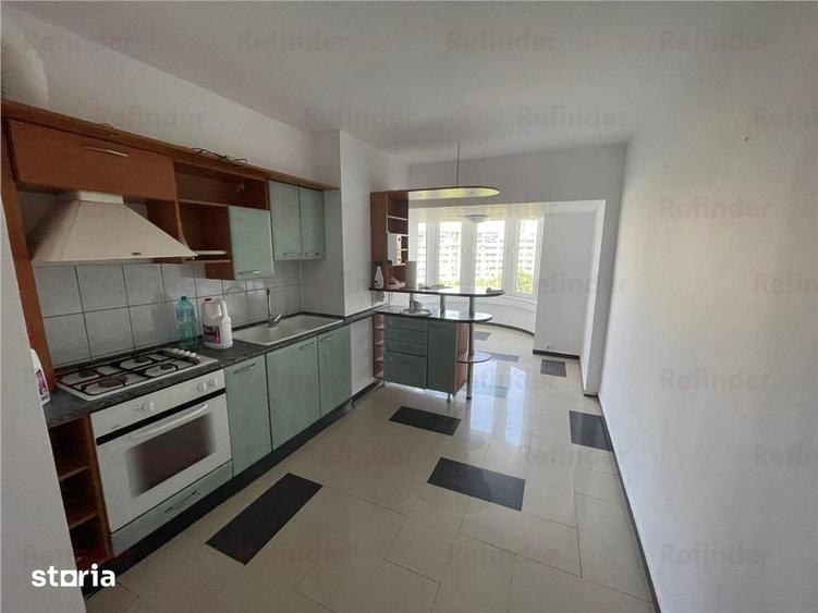 Apartament cu 3 camere decomandat în Centrul Civic