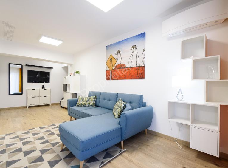 Apartament cu 2 camere semidecomandat în Aviației