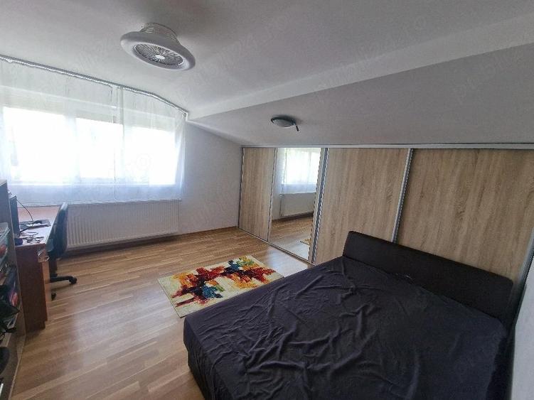 Casă cu 5 camere cu Teren 300 Mp în Exterior Vest