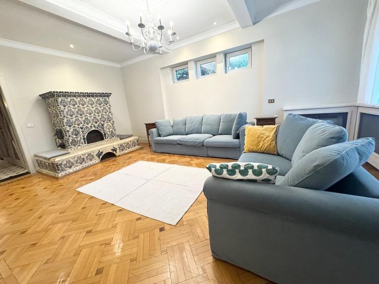 Apartament cu 4 camere în Kiseleff
