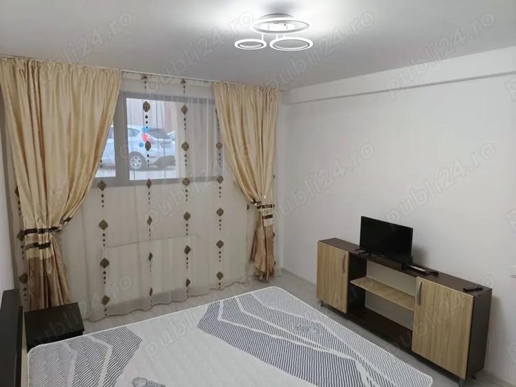 Apartament cu 2 camere semidecomandat în Roșu