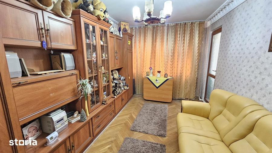 Apartament cu 2 camere decomandat în Micro 13
