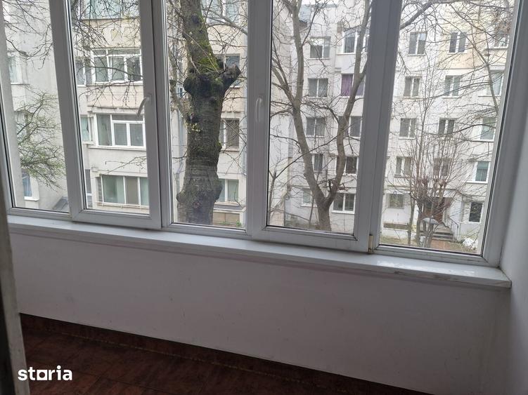 Apartament cu 3 camere decomandat în George Enescu